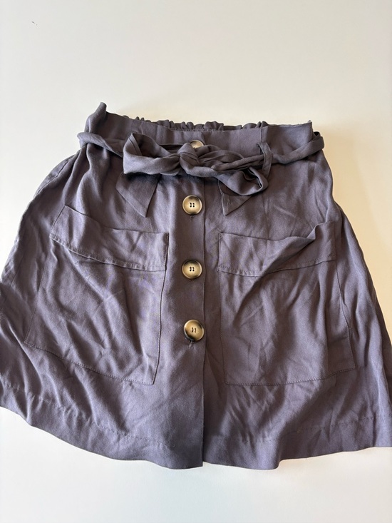 HYFVE Pants - HYFVE Charcoal gray Skort - size medium
